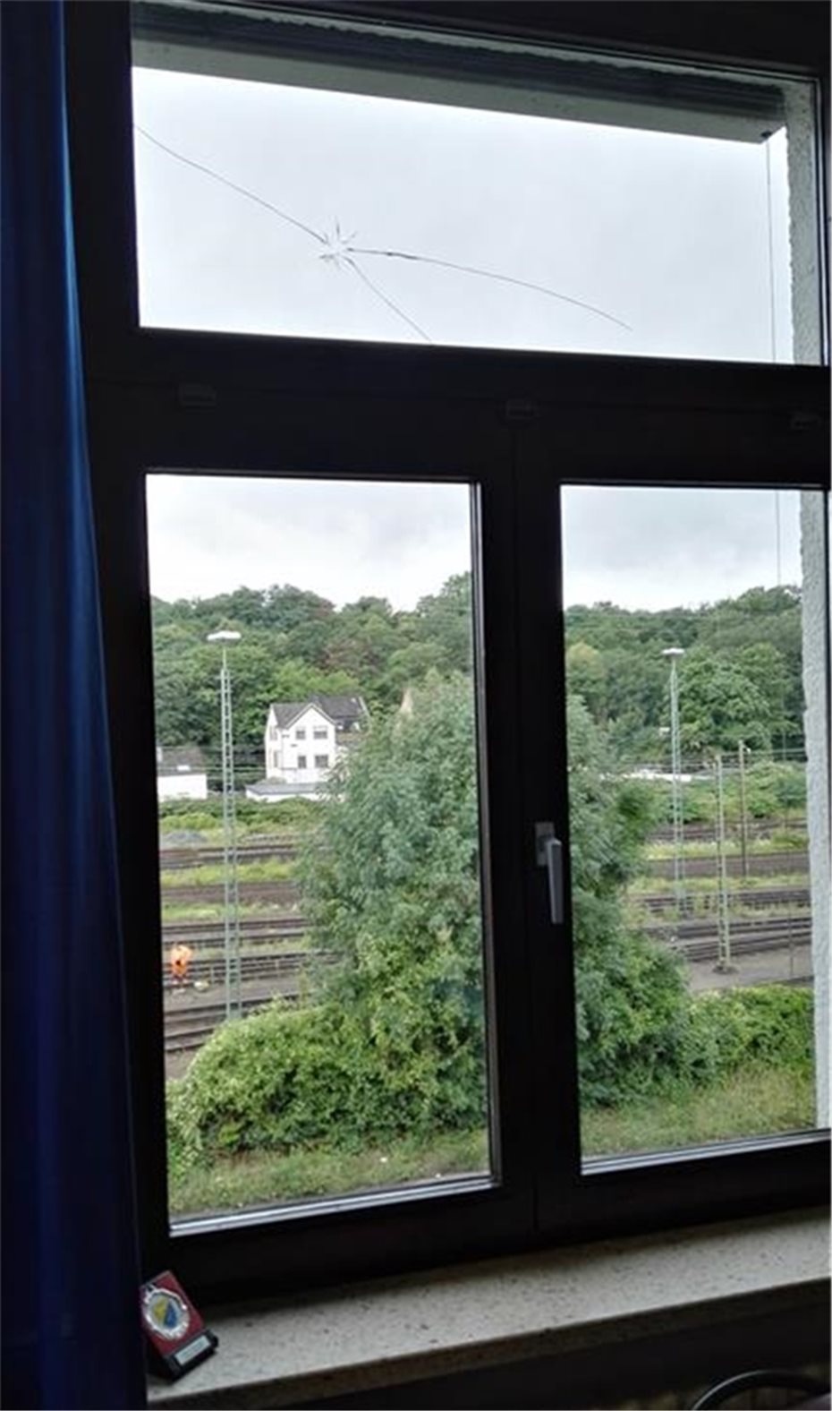 Fenster der Rhein-Kaserne „beschossen“