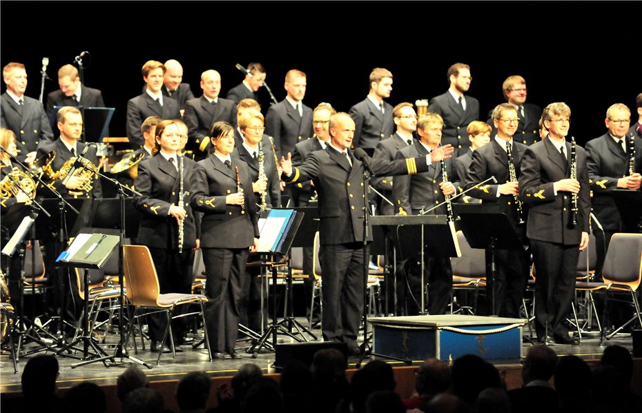Open Air Konzert zum Muttertag
mit dem Marinemusikkorps Kiel