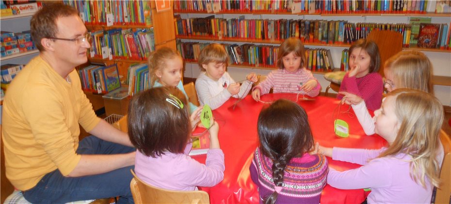 Oberwinterer Kinder
machen Bücherei-Führerschein