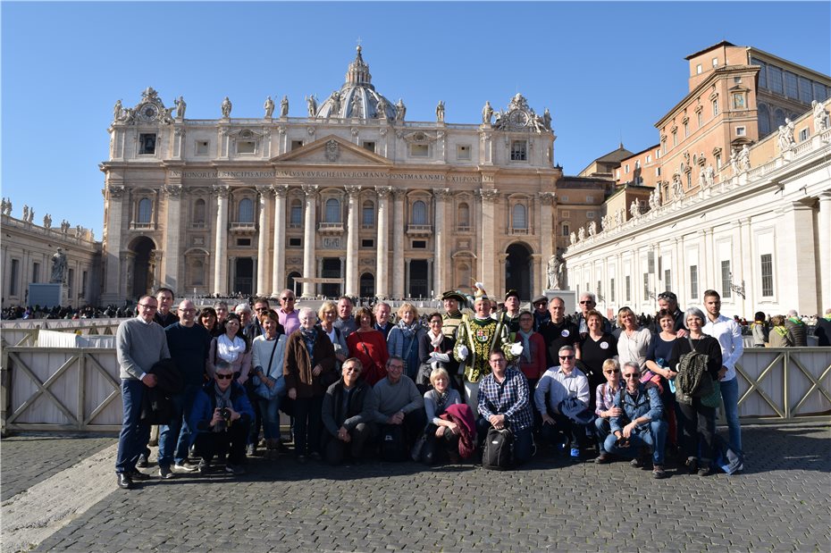 Pilger reisten nach Rom