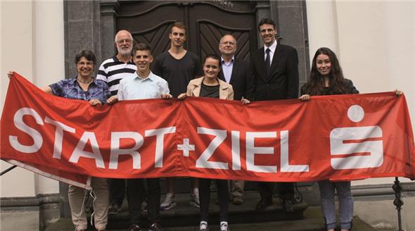 Sparkasse Ubergibt Start Ziel Banner