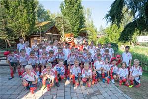 Nachwuchskicker aufgepasst! FC Bayern KIDS CLUB Fußballcamps im Europa-Park