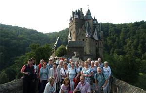 Herzsportler eroberten Burg Eltz