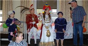 Erster offizieller Auftritt für
das Basjaneser Kinderprinzenpaar