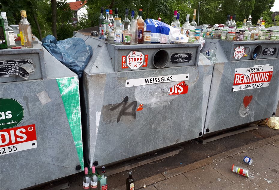 SPD kritisiert Vandalismus und
Vermüllung am Bahnhof Odendorf