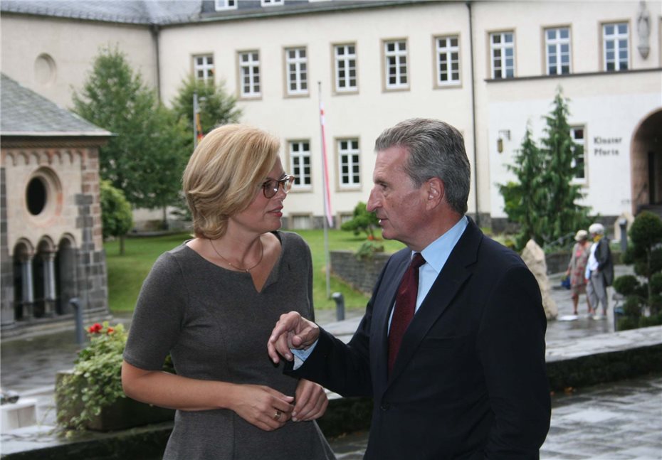 EU-Kommissar Günther Oettinger
als Gastredner herzlich begrüßt