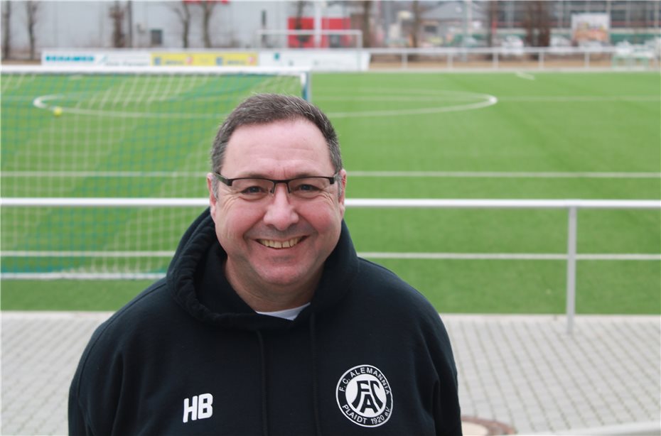 Interview mit
FC-Manager Helmut Bach