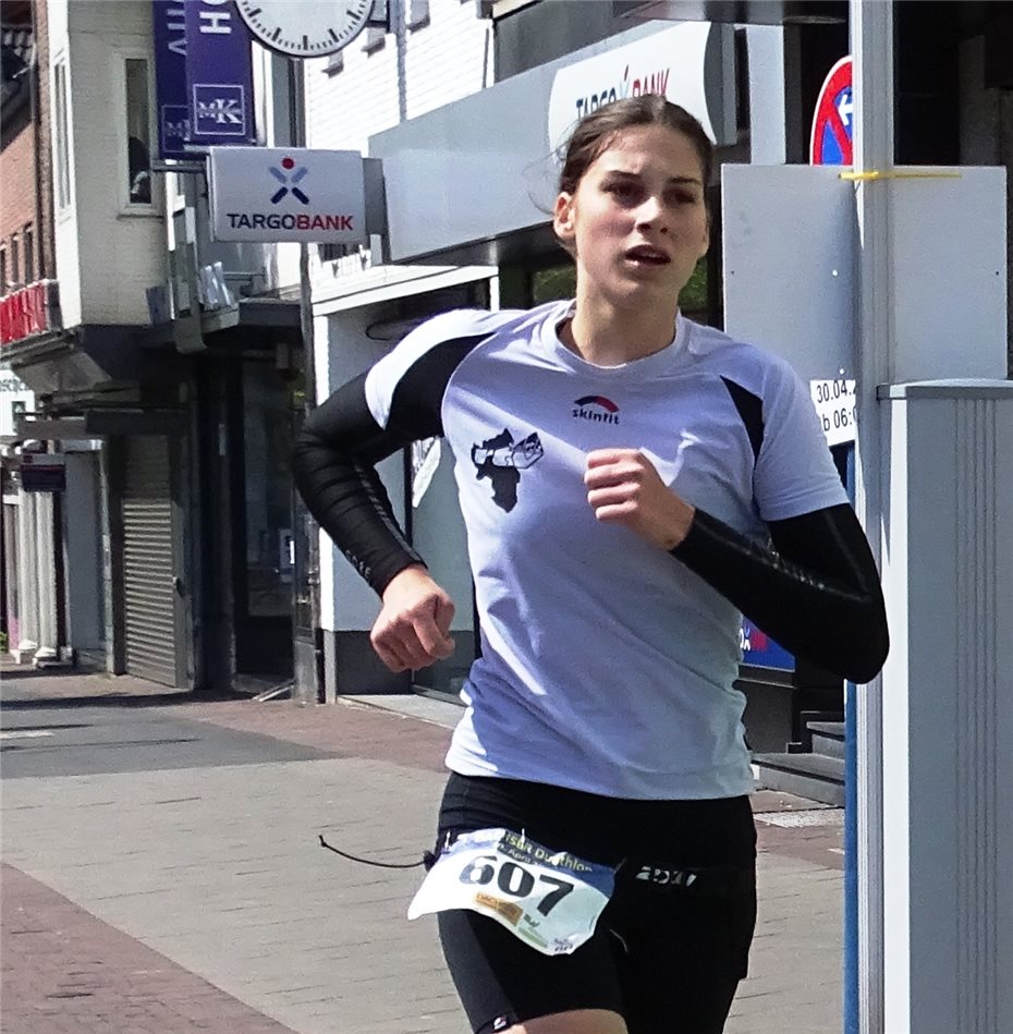 Madleina Jahner Landesmeisterin im Triathlon