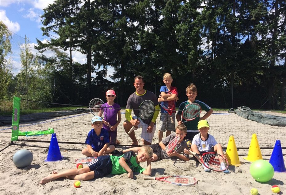 Beach-Tennis und vieles mehr beim DJK-Tennis-Sommerferiencamp!