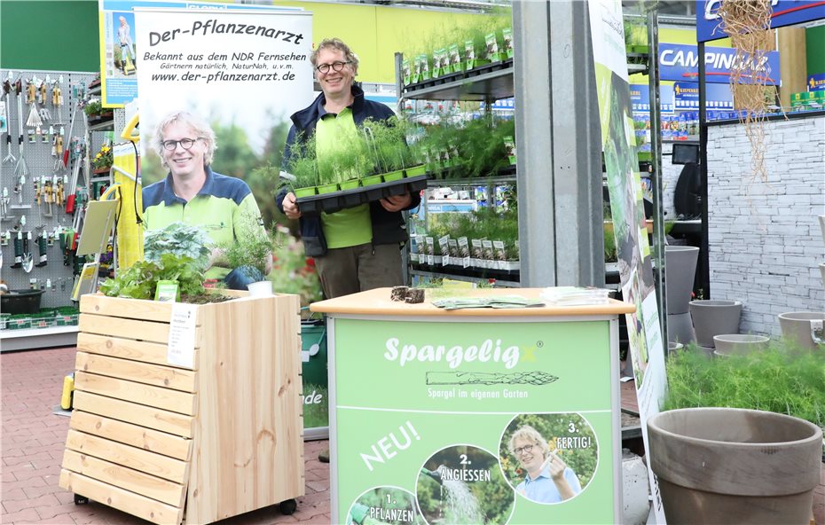 Pflanzenarzt René Wadas
besucht Gartencenter Berkum