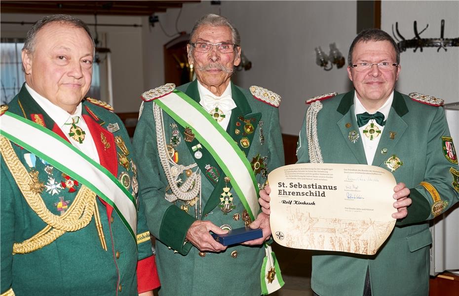 Hoher Besuch bei
der Delegiertenver-
sammlung des Brohltalbund