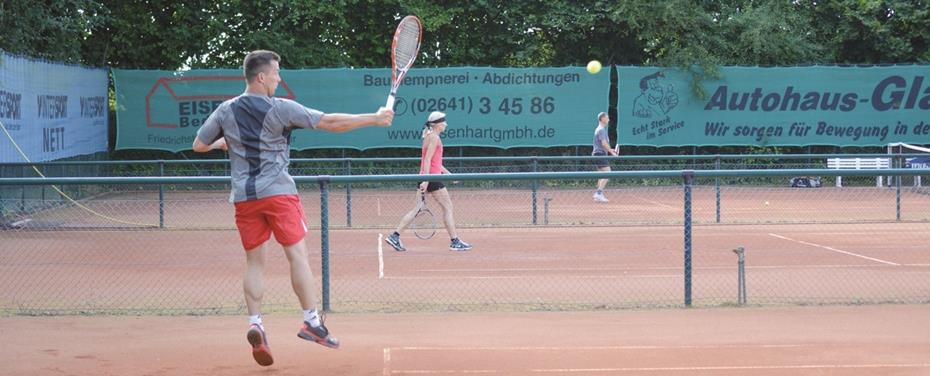 Tennis Saisoneröffnung Mit „schleifchenturnier“ 3239