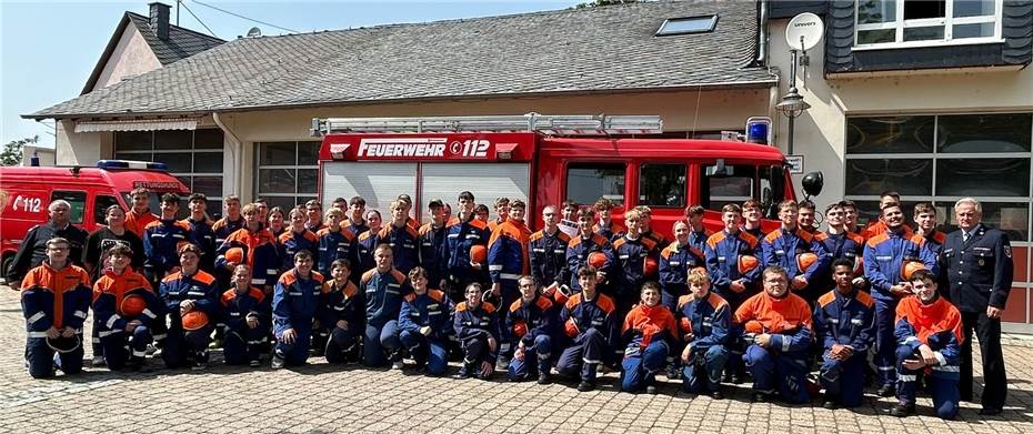 Abnahme der Leistungsspange der Jugendfeuerwehr