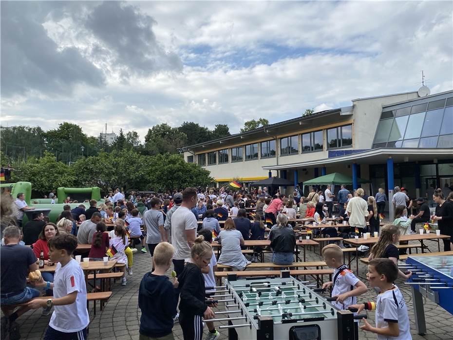 EM-Fieber in der Grundschule Hasenfänger