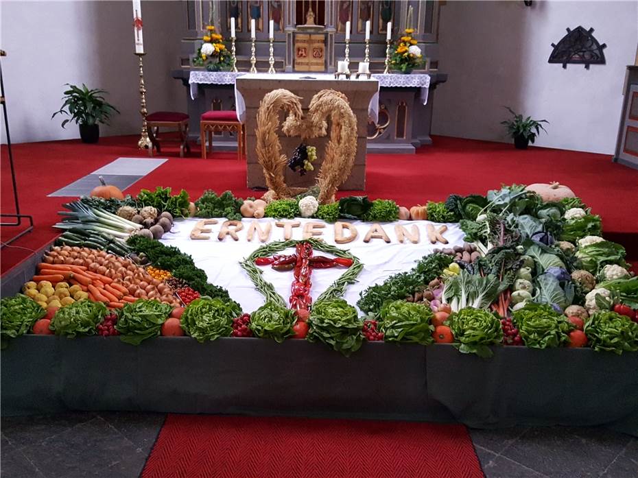 Erntedank in der
St. Georgskirche wie in jedem Jahr