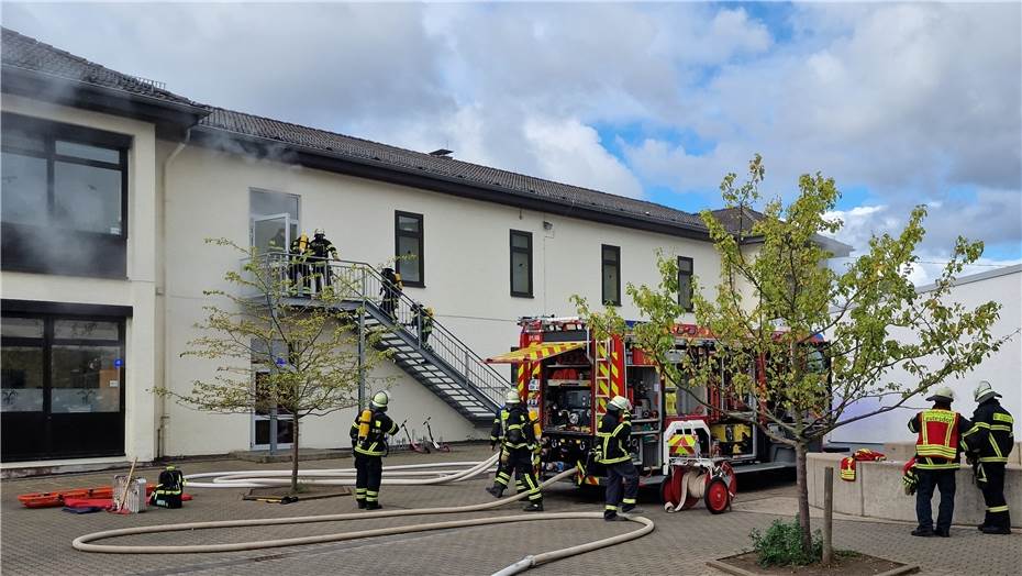 Große Brandschutzübung unter Realbedingungen