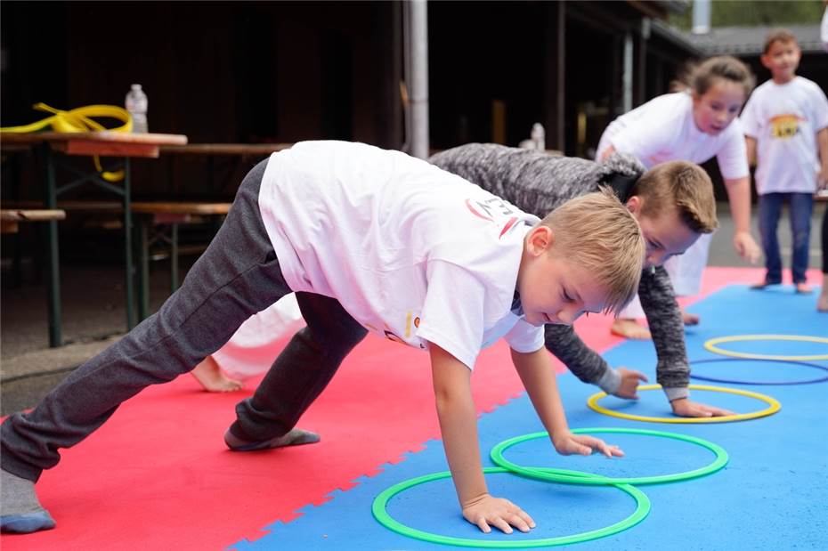 Sport und Spaß beim Karate-Sommerferien-Camp in der Eifel