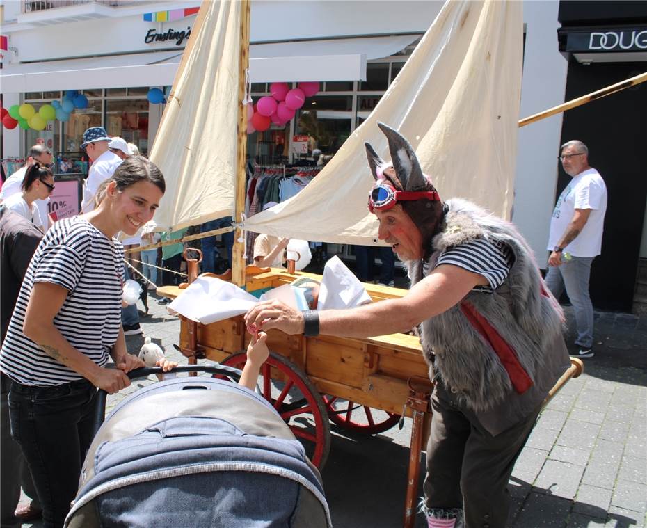 „Sommerbunt“ shoppen, schlendern und genießen