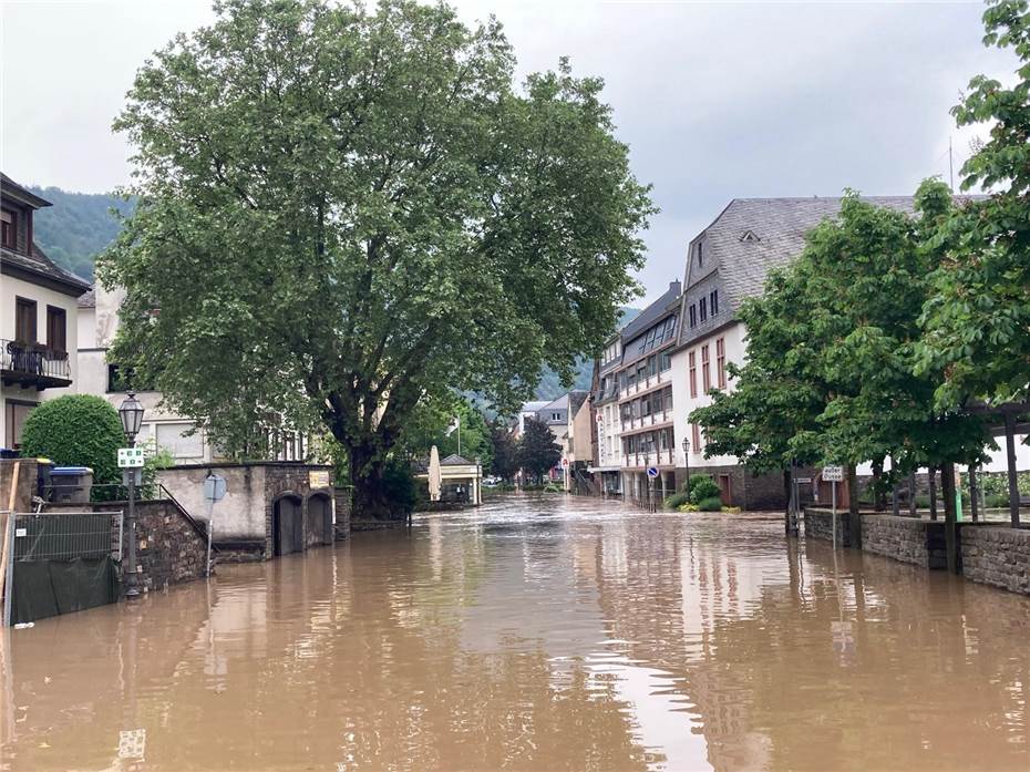 Cochem: Hochwasser-Touristen blockieren Rettungswege