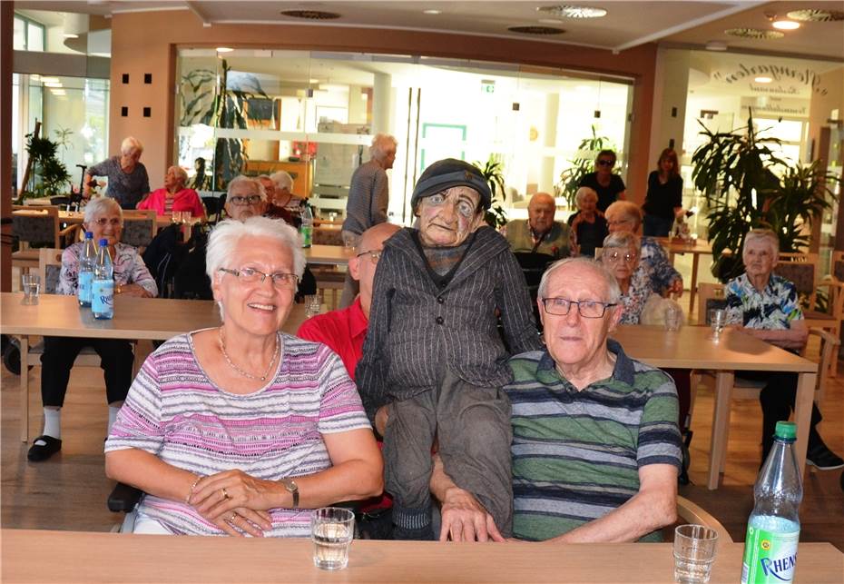 Mayener Original besucht Senioren