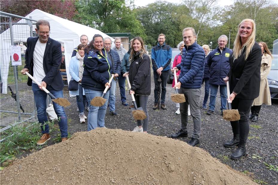 Sinzig: Spatenstich am Minigolf-Platz