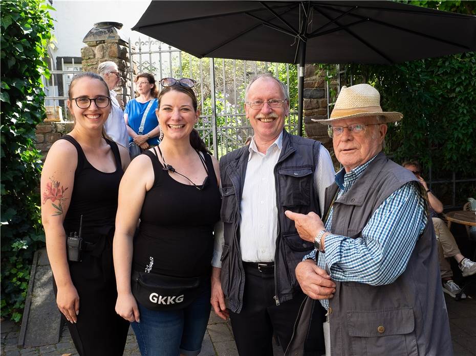 Ausklang des „Königsbacher
Altstadtfestes“ im Brunnenhof