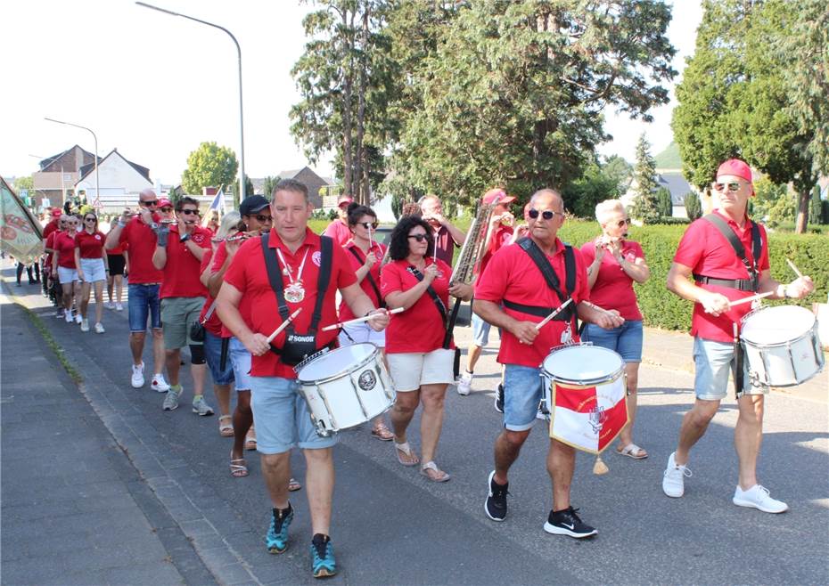 Kölschrock und Traumtorten auf dem „Roten Platz“