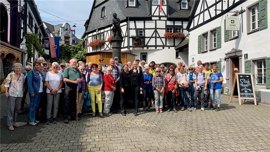 Wanderung zum Winninger Weinfest