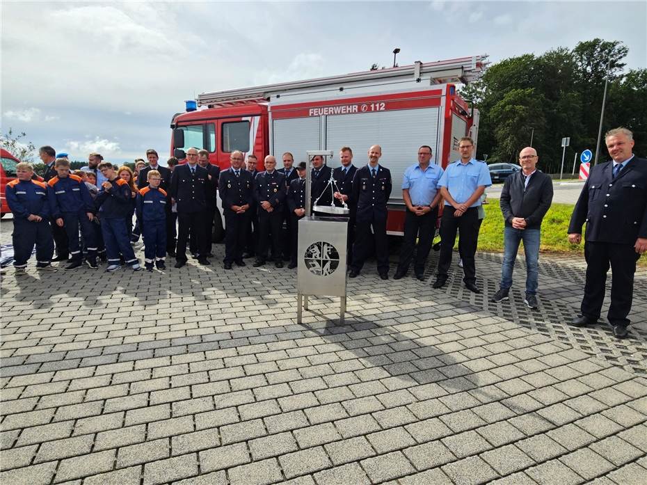 Feuerwehrkameraden
halten die jährliche Tradition aufrecht