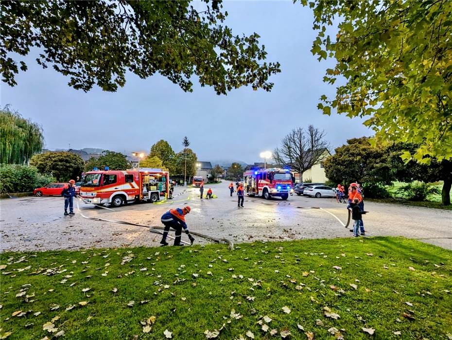 Gebäudebrand als Prüfstein für den Feuerwehrnachwuchs