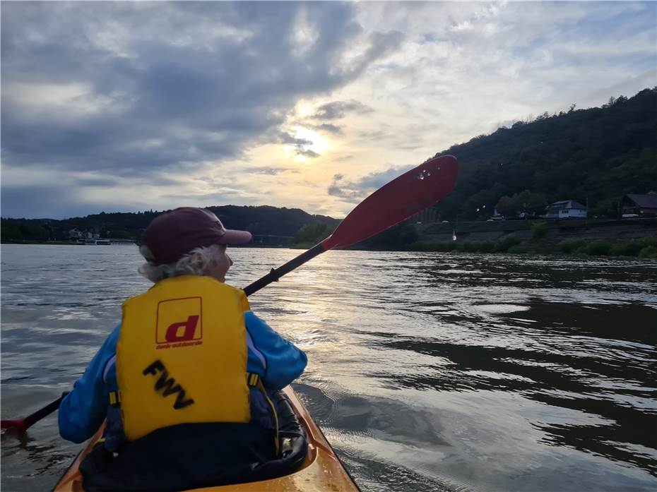 Kajakfahren entlang des Rheins - ein ereignisreicher Ausflug