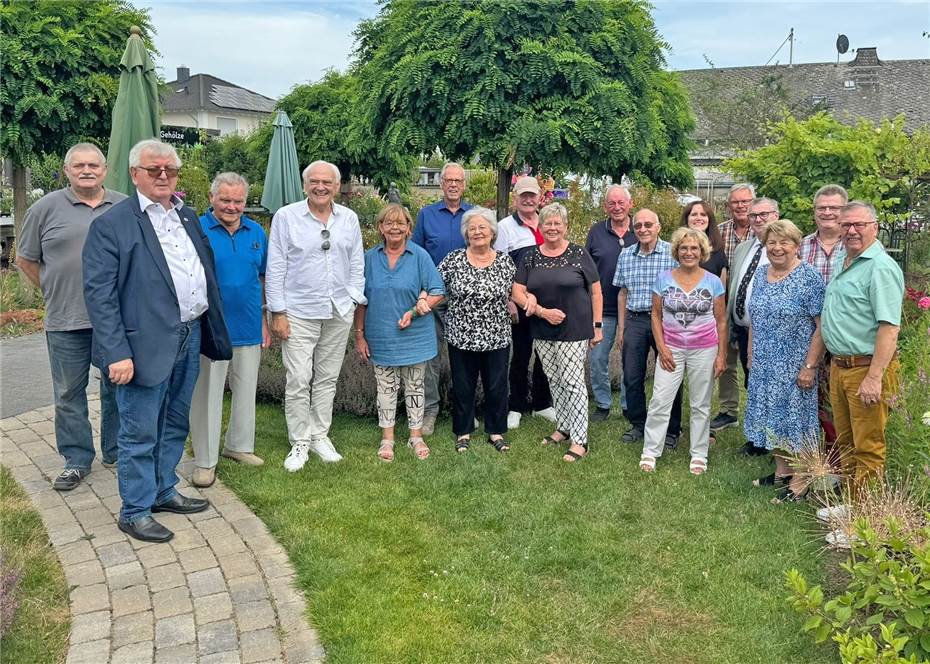 Kreiswackesträger schunkeln auch
außerhalb der fünften Jahreszeit