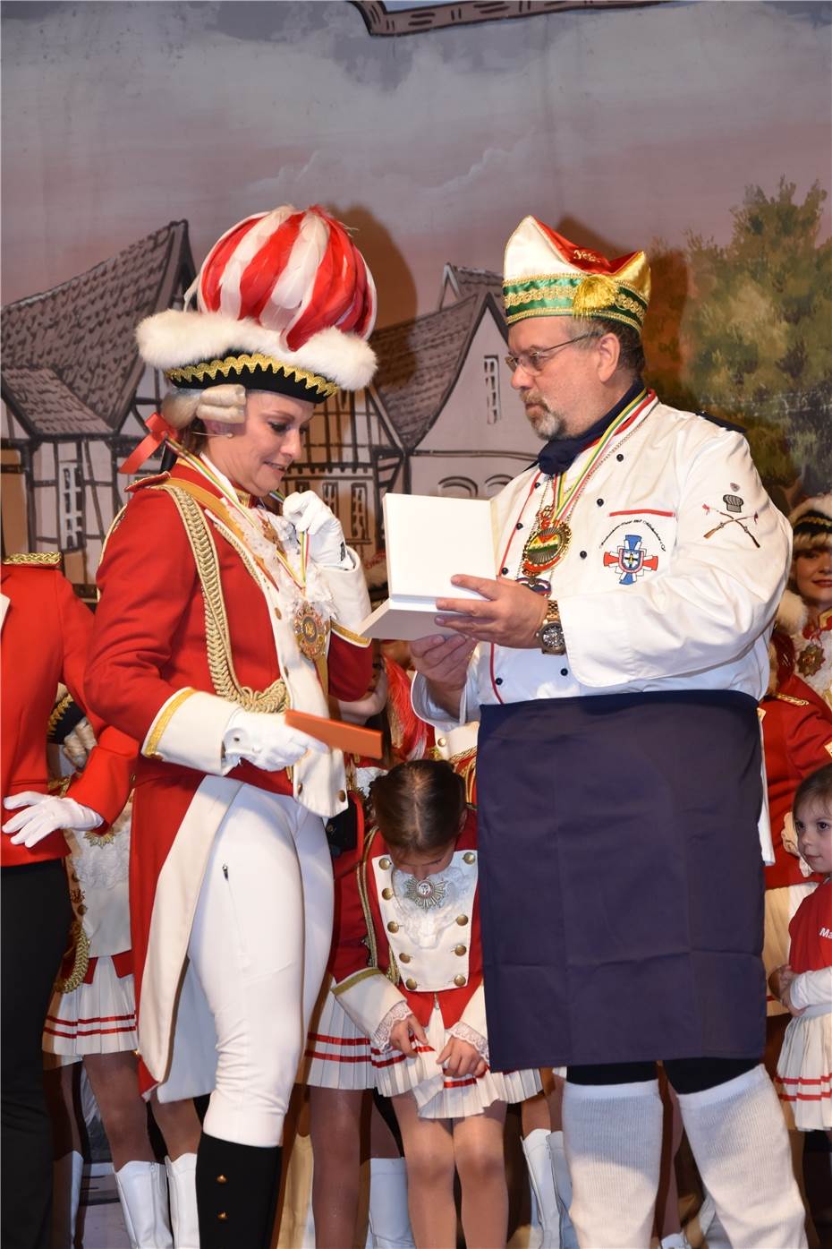 Sven I. und Tanja I. regieren in der Glasstadt