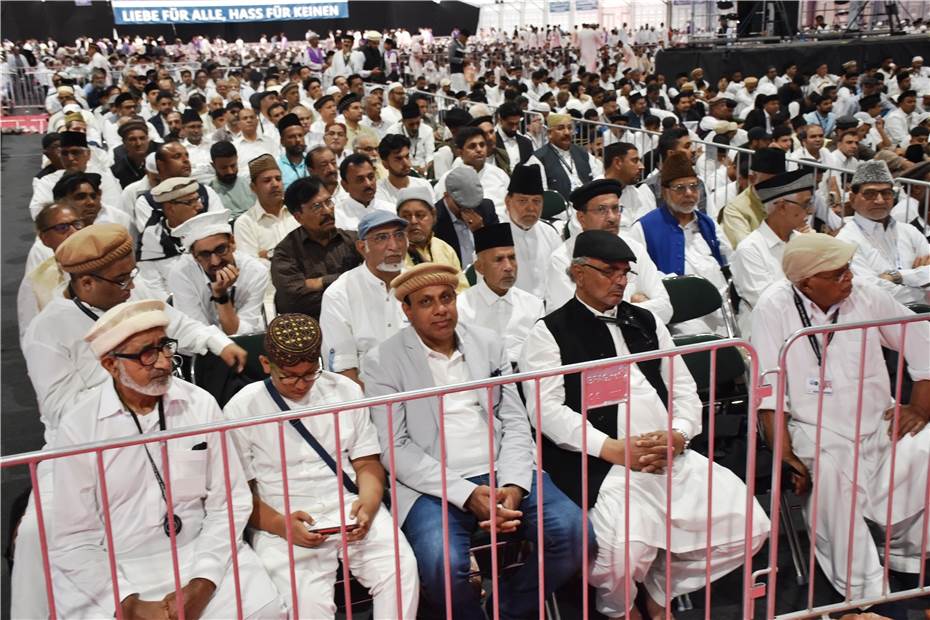 Dreitägige Jalsa Salana mit 40.000 Muslimen verlief ohne Zwischenfälle