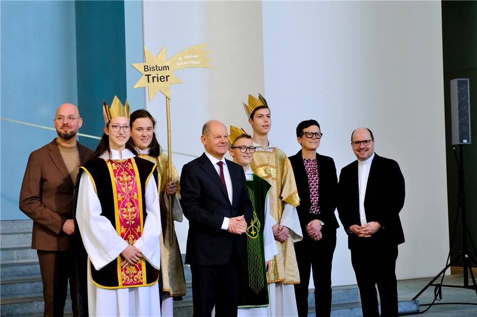 Vier Sternsinger aus Alken brachten
den Segen zu Bundeskanzler Olaf Scholz