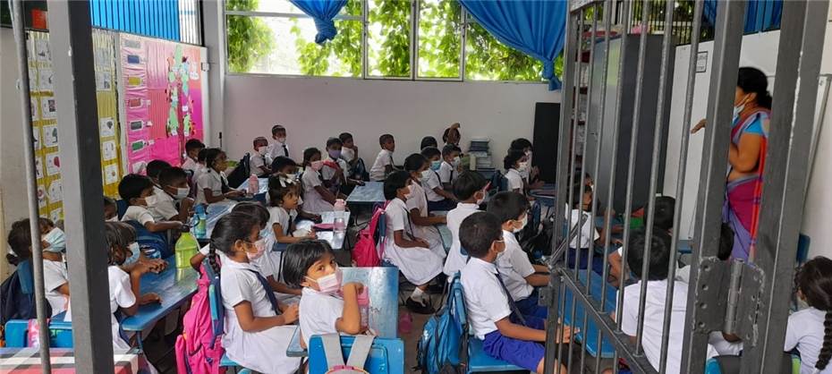 Bau von neuen Klassenräumen in Sri Lanka