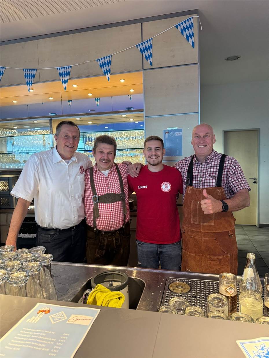 Bemooste feiern Urbarer Oktoberfest