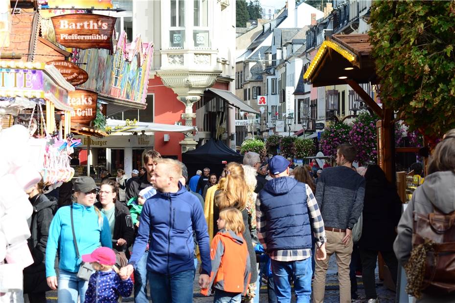 Shopping und Volksfestvergnügen