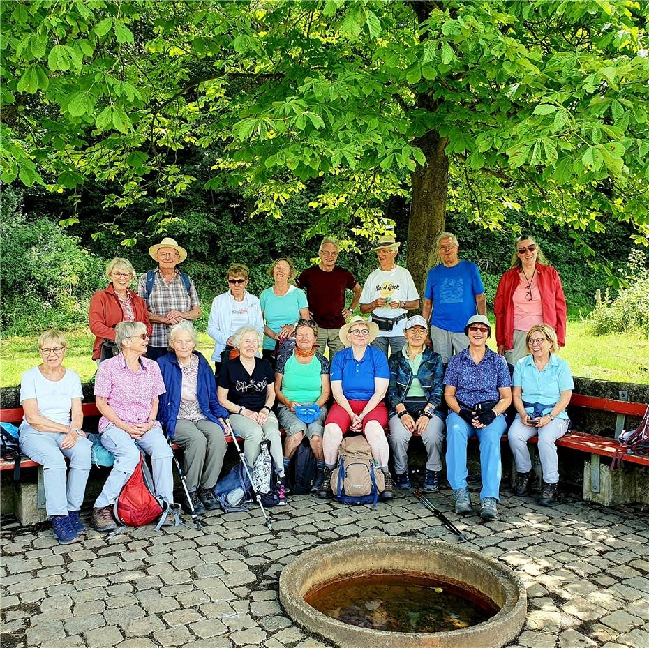 Eifelverein Sinzig
erkundet den Geopfad Trasshöhlenweg