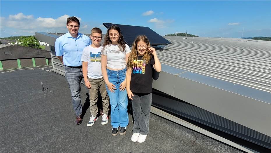 Freiherr-vom-Stein Schule und Heinrich-Roth-Schule
gewinnen beim Wettbewerb jeweils ein Balkonkraft