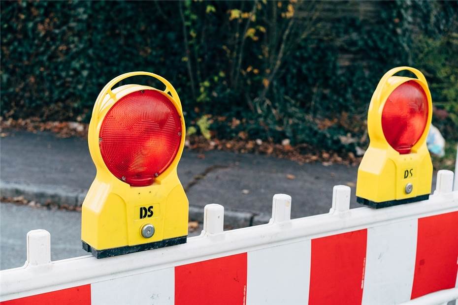 Sanierung von Rissbildungen im Fahrbahnbereich 