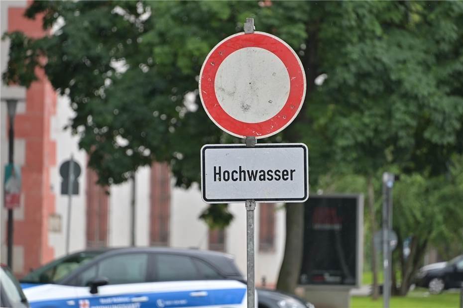 Rhein-Hochwasser erreicht Koblenz