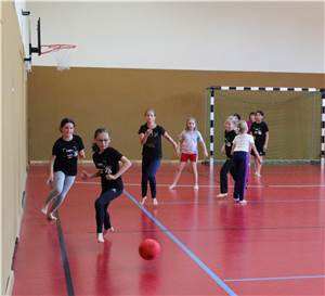 Junge Fußballer fair am Ball