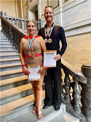 Carina Humpert und Thomas Tüchsen triumphieren