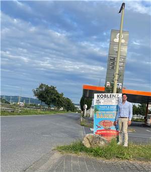 Riesen Theater um große Circus-Plakate