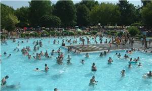 Das Freizeitbad Remagen feiert Jubiläum