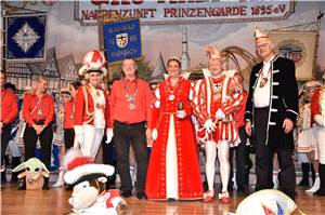 Sven I. und Tanja I. regieren in der Glasstadt