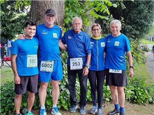 Kleine LG-Mannschaft beim Deichlauf in Neuwied