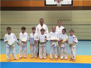 Gürtelprüfung
beim Judo-Club