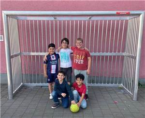 Neues Fußballtor für die Grundschule Plaidt